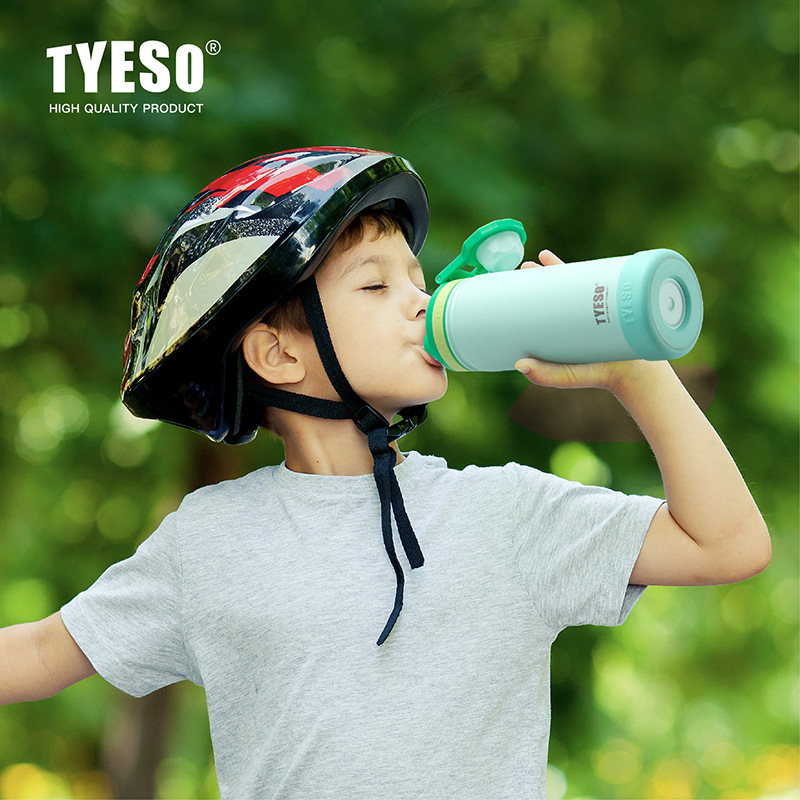 TYESO Bottiglia Termica Sporti - Sports Equipment 5 Years Old recensione e prezzo
